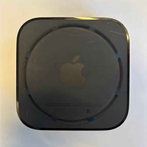 Apple Black Streaming Box - Picture 2 of 8